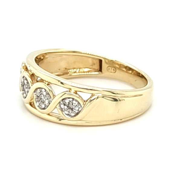 CLEARANCE! 9ct YELLOW GOLD DIAMOND SET MINI CLUSTER STYLE DRESS RING