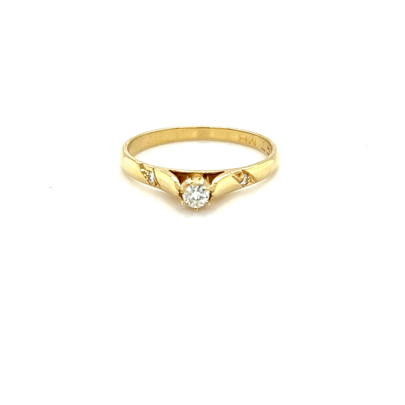 18CT YELLOW GOLD DIAMOND DRESS RING TDW: 0.550cts VALUED:$1399