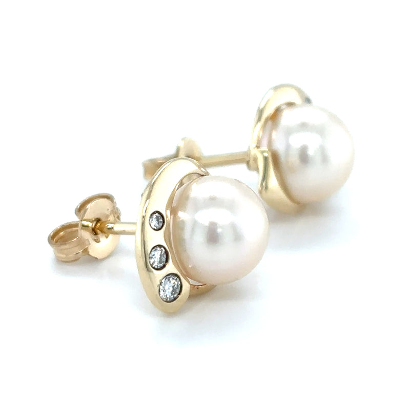 9ct YELLOW GOLD CULTURED PEARL AND DIAMOND SET STUD EARRINGS