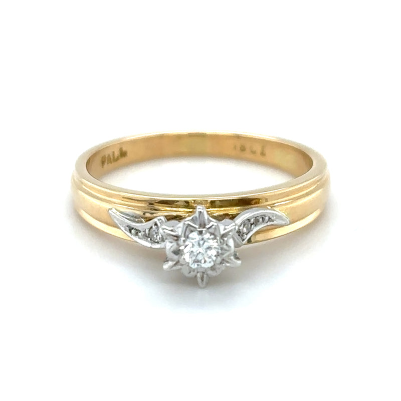 18ct YELLOW GOLD & PALLADIUM DIAMOND RING TDW 0.10cts VALUED $2,299