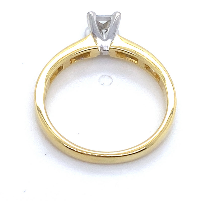 18CT YELLOW & WHITE GOLD THICKENED TOP STYLE DIAMOND DRESS RING VALUED @ $4899