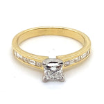 18CT YELLOW & WHITE GOLD THICKENED TOP STYLE DIAMOND DRESS RING VALUED @ $4899