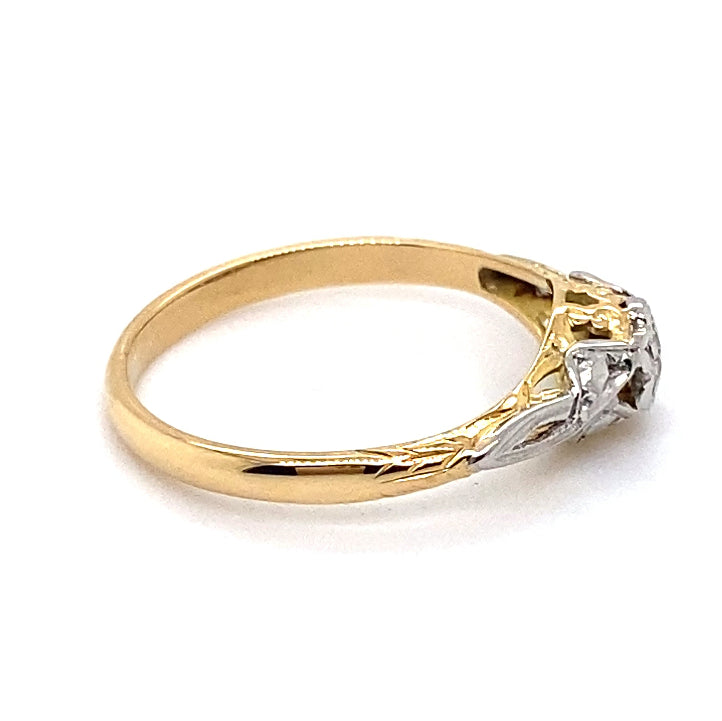 18CT YELLOW GOLD & PLATINUM FILIGREE ANTIQUE DRESS RING VALUED @ $1599