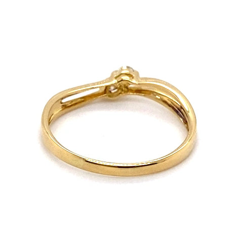 18CT YELLOW GOLD SPLIT SHOULDER DIAMOND DRESS RING VALUED @ $1299