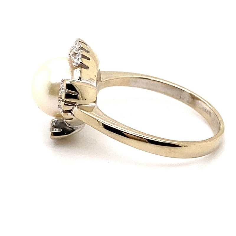 18CT WHITE GOLD CULTURED PEARL & DIAMOND DRESS RING VALUED @ $3899