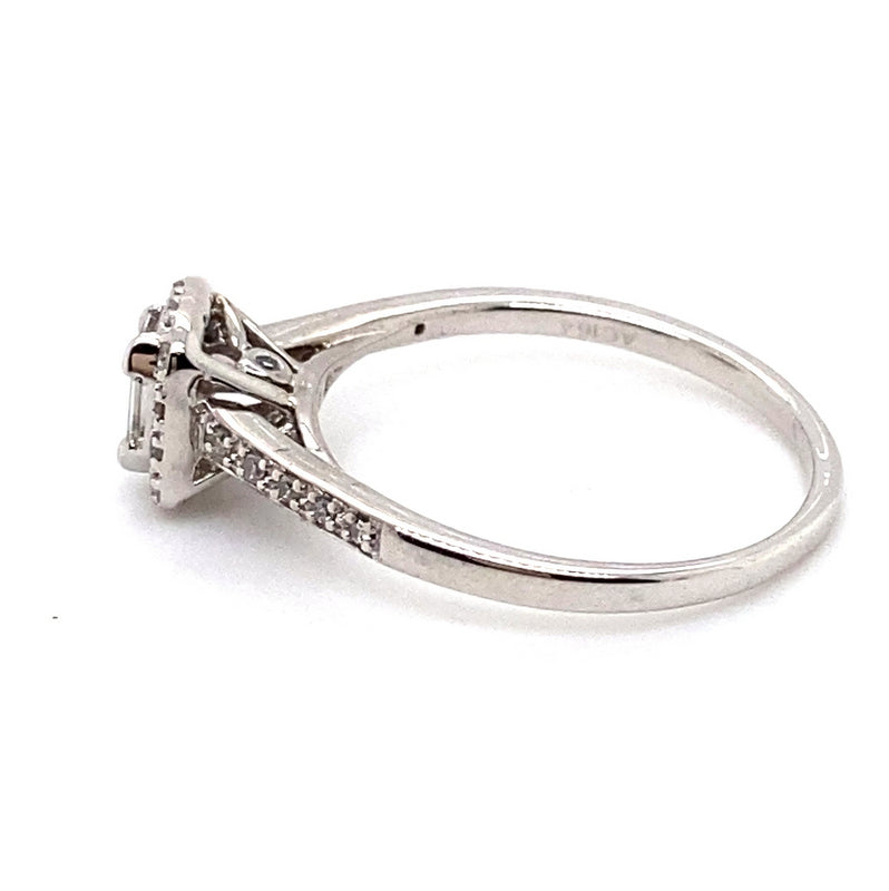 9CT WHITE GOLD FLOW UP STYLE DIAMOND DRESS RING VALUED @ $1800