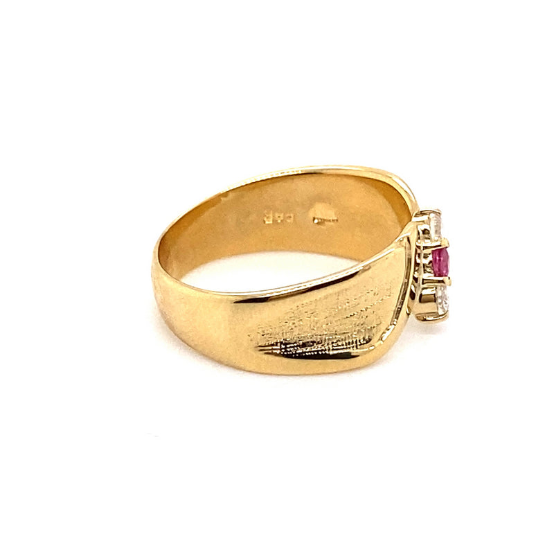 18CT YELLOW GOLD THICKENED TOP DIAMOND & RUBY DRESS RING VALUED @ $2299