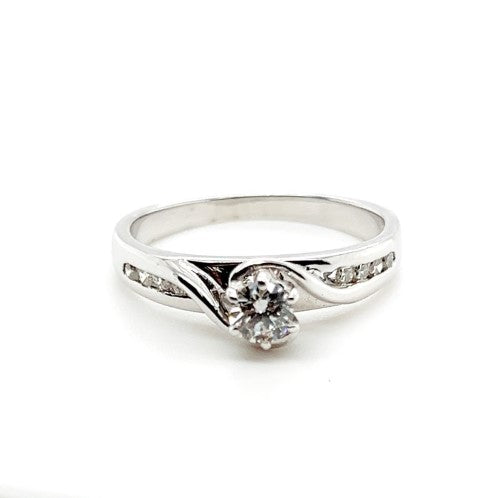 18ct WHITE GOLD DIAMOND DRESS RING TDW: 0.30ct VAL $2399