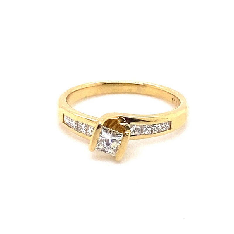 9CT YELLOW & WHITE GOLD THICKENED TOP DIAMOND DRESS RING VALUED @ $1899 (Copy)