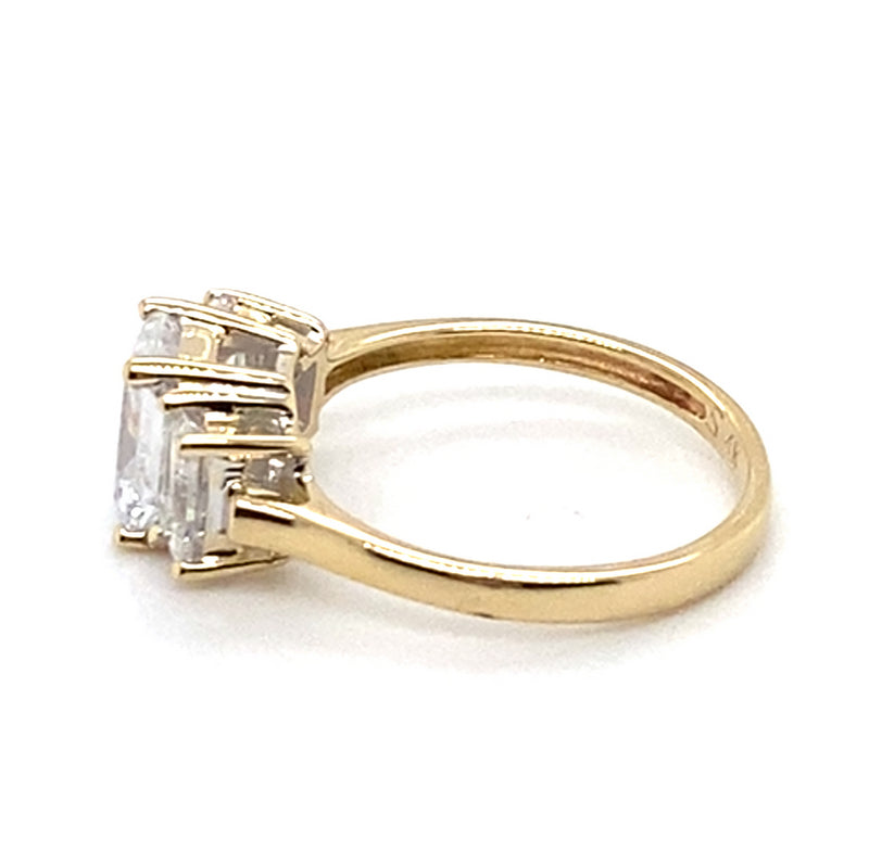 14CT YELLOW GOLD CUBIC ZIRCONIAS SET IN RAISED TRILOGY STYLE DRESS RING