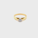 18CT YELLOW & WHITE GOLD POINTED SHOULDER DIAMOND DRESS RING VALUED @ $2399