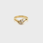 18CT YELLOW GOLD SPLIT SHOULDER DIAMOND DRESS RING VALUED @ $3599